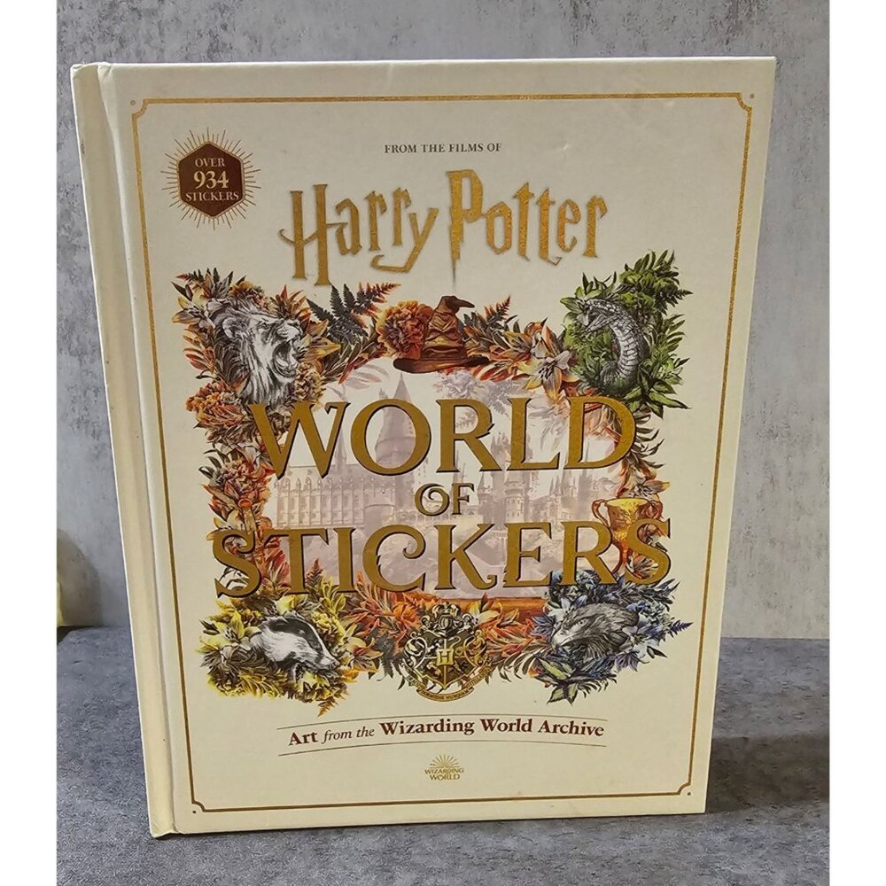 Harry Potter World of Stickers (Collectible Art Stickers) Hardcover